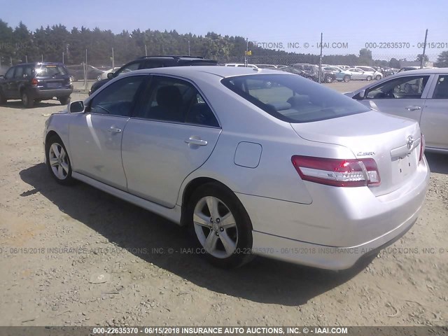 4T1BF3EK0BU585494 - 2011 TOYOTA CAMRY SE/LE/XLE 银色 照片 3