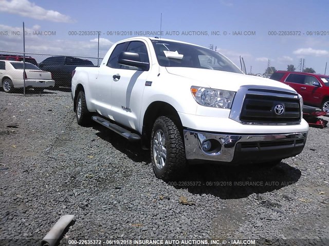 5TFUW5F18AX103429 - 2010 TOYOTA TUNDRA DOUBLE CAB SR5 WHITE photo 1