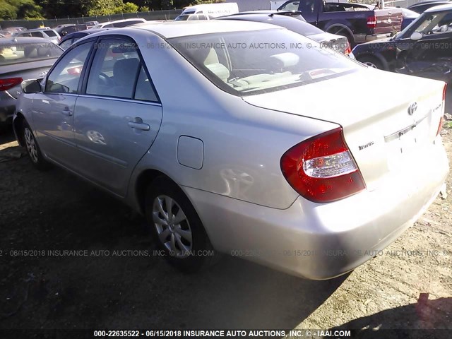 4T1BE32K32U529640 - 2002 TOYOTA CAMRY LE/XLE/SE Gümüş foto 3