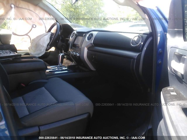 5TFUY5F11GX514254 - 2016 TOYOTA TUNDRA DOUBLE CAB SR/SR5 BLUE photo 5