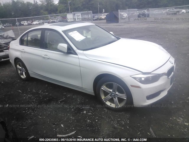 WBA3C3C55DF980743 - 2013 BMW 320 I/XDRIVE Weiß Foto 1