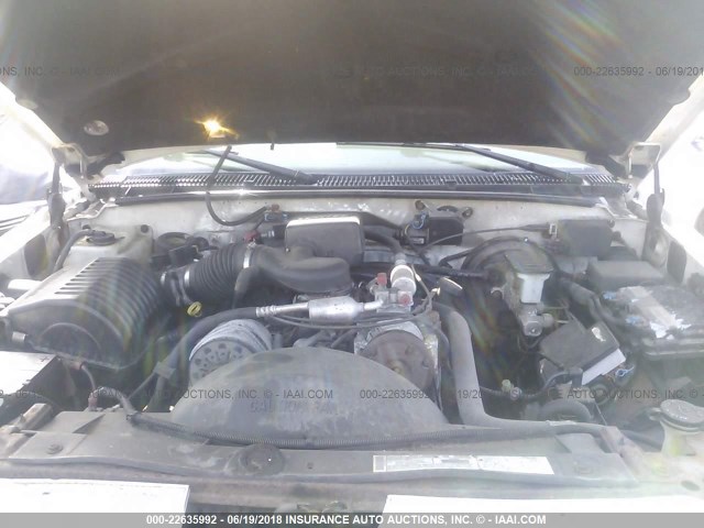 1GYEK63R5YR194877 - 2000 CADILLAC ESCALADE LUXURY თეთრი ფოტო 10