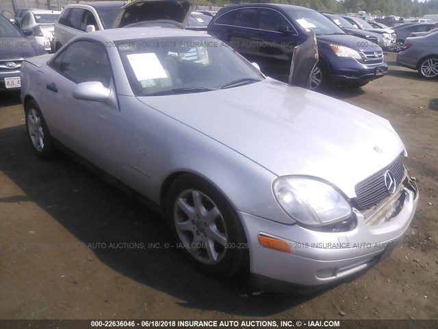 WDBKK47F5XF142760 - 1999 MERCEDES-BENZ SLK 230 KOMPRESSOR SILVER photo 1