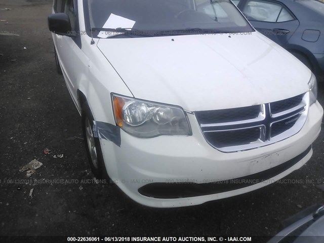 2C4RDGBG7CR211043 - 2012 DODGE GRAND CARAVAN SE WHITE photo 6