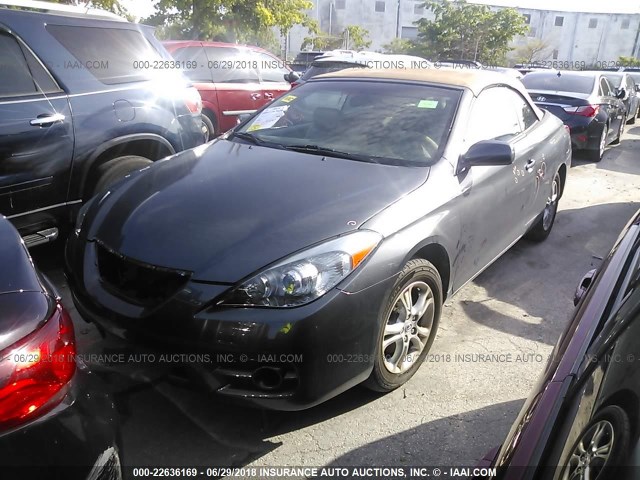 4T1FA38P57U122717 - 2007 TOYOTA CAMRY SOLARA SE/SLE GRAY photo 2