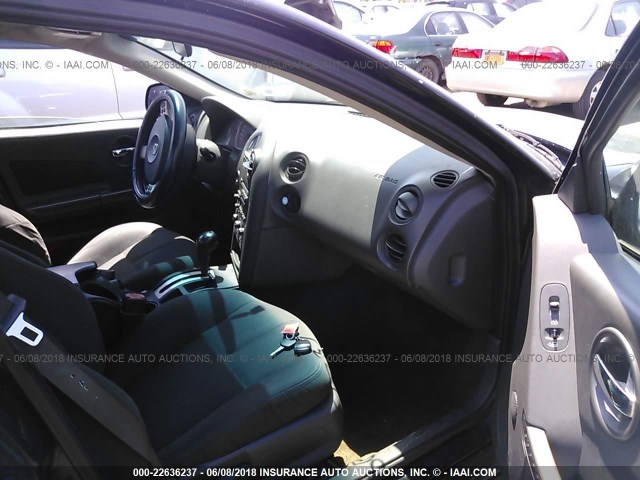 2G2WS522141277996 - 2004 PONTIAC GRAND PRIX GT2 შავი ფოტო 5