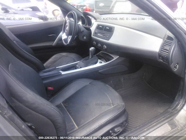 4USBU535X8LX04681 - 2008 BMW Z4 3.0SI GRAY photo 5