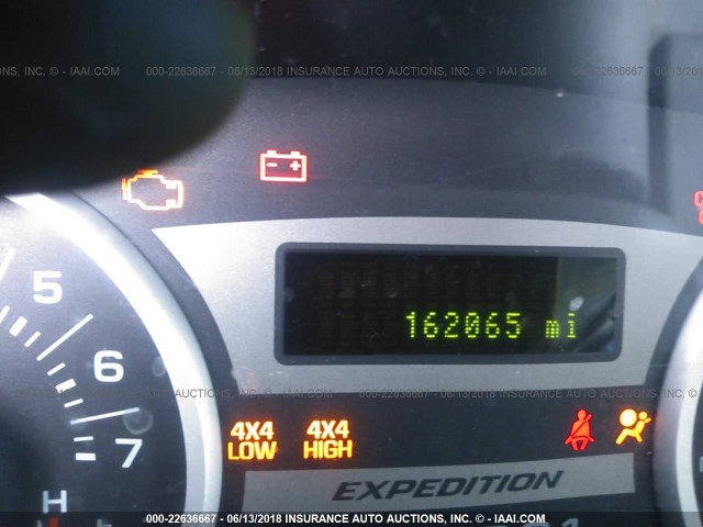 1FMFU16515LA49300 - 2005 FORD EXPEDITION XLT შავი ფოტო 7