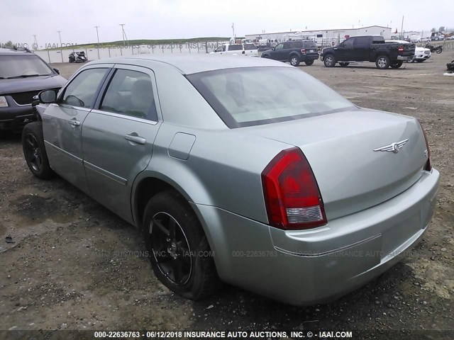 2C3JA53G05H139432 - 2005 CHRYSLER 300 TOURING GREEN photo 3