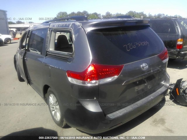 5TDYK3DC2CS228893 - 2012 TOYOTA SIENNA XLE/LIMITED GRAY photo 3