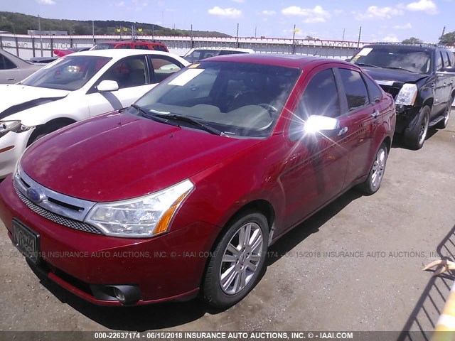 1FAHP3HNXAW196193 - 2010 FORD FOCUS SEL MAROON photo 2