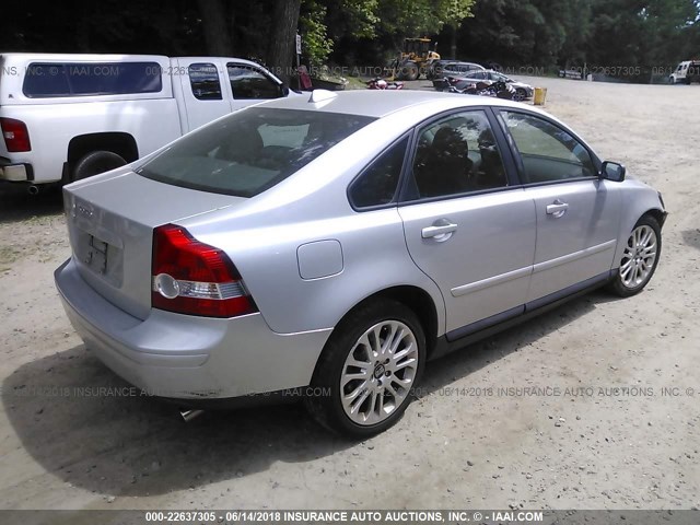 YV1MH682452081240 - 2005 VOLVO S40 T5 SILVER photo 4