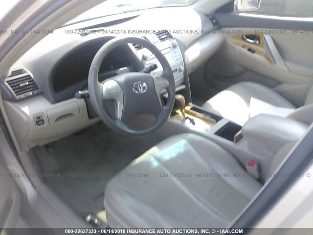 4T1BK46K87U531819 - 2007 TOYOTA CAMRY NEW GENERAT LE/XLE/SE GOLD photo 5