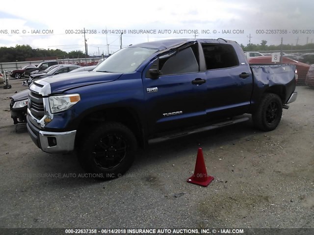 5TFEY5F14EX158061 - 2014 TOYOTA TUNDRA CREWMAX SR5 BLUE photo 2