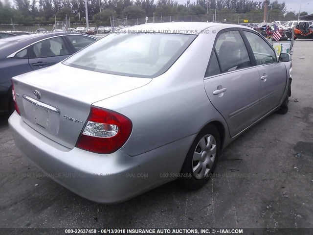 4T1BE32K42U540906 - 2002 TOYOTA CAMRY LE/XLE/SE Gümüş foto 4