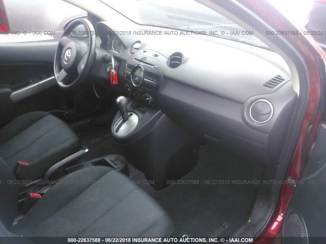 JM1DE1KZ1E0181217 - 2014 MAZDA MAZDA2 SPORT MAROON photo 5