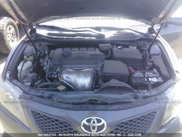 4T1BF3EK3BU602756 - 2011 TOYOTA CAMRY SE/LE/XLE ნაცრისფერი ფოტო 10