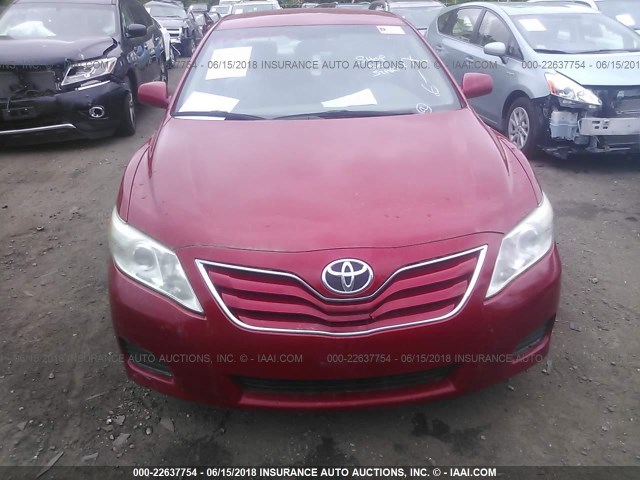 4T1BF3EKXAU055161 - 2010 TOYOTA CAMRY SE/LE/XLE RED photo 6