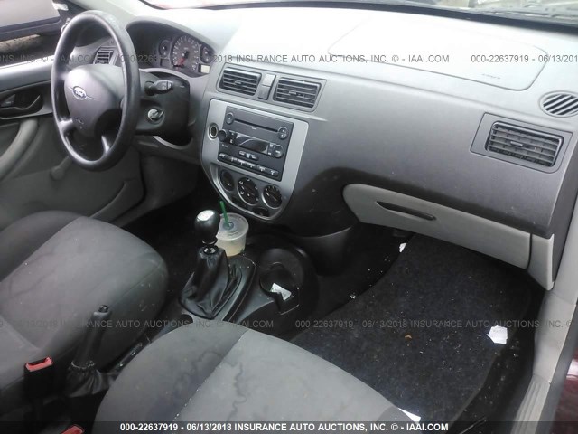 1FAFP37N27W298413 - 2007 FORD FOCUS ZX5/S/SE/SES 紫色 照片 5