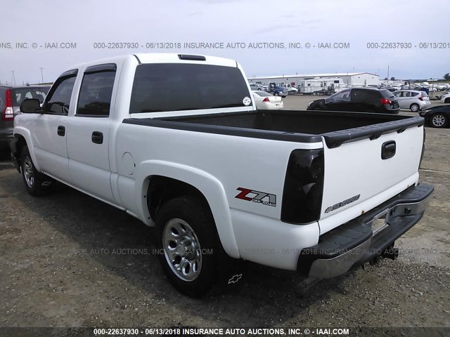 2GCEK13Z171113065 - 2007 CHEVROLET SILVERADO K1500 CLASSIC CREW CAB WHITE photo 3