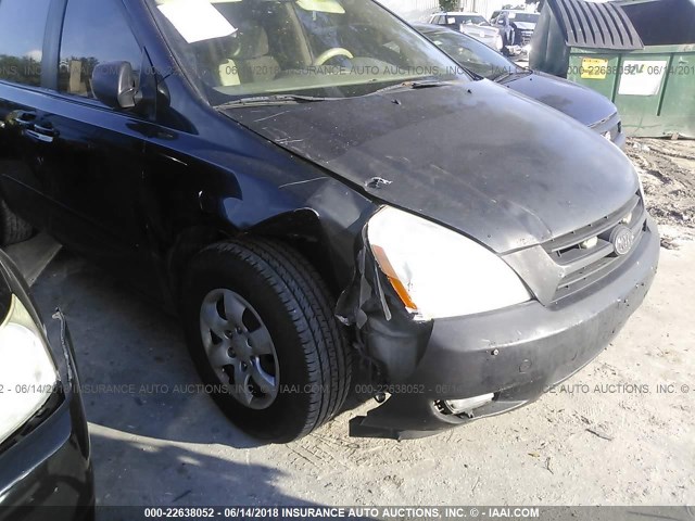 KNDMB233866063429 - 2006 KIA SEDONA EX/LX BLACK photo 6