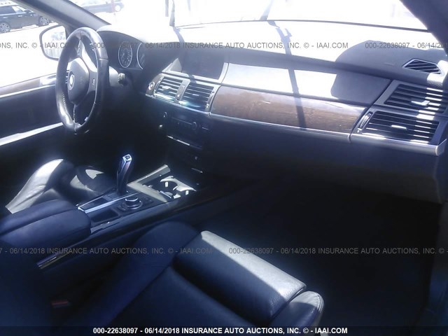 5UXZV4C56CL990466 - 2012 BMW X5 XDRIVE35I SILVER photo 5