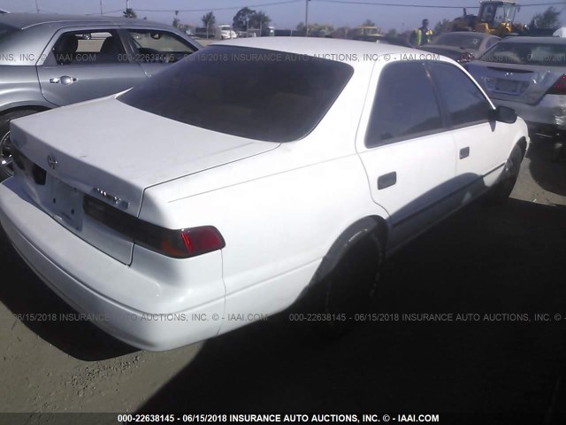 4T1BG22K9XU503555 - 1999 TOYOTA CAMRY CE/LE/XLE WHITE photo 4
