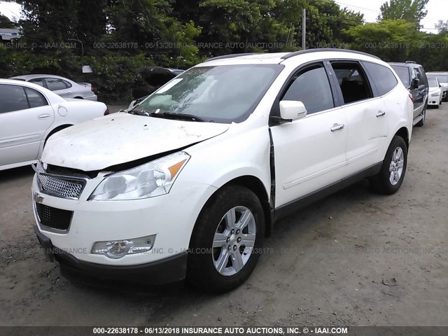 1GNLVFED4AJ214358 - 2010 CHEVROLET TRAVERSE LT WHITE photo 2