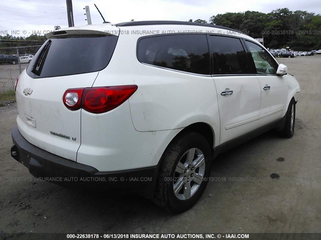 1GNLVFED4AJ214358 - 2010 CHEVROLET TRAVERSE LT WHITE photo 4