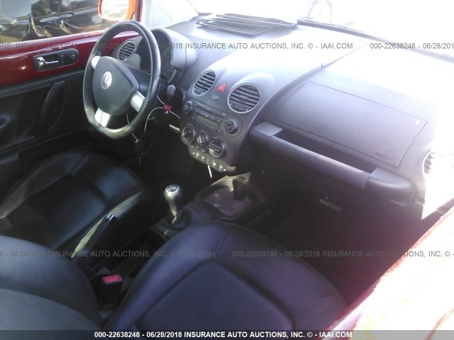 3VWPW3AG3AM022449 - 2010 VOLKSWAGEN NEW BEETLE 红色 照片 5