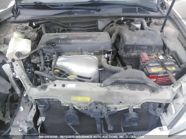 4T1BE32K05U057451 - 2005 TOYOTA CAMRY LE/XLE/SE ოქროსფერი ფოტო 10