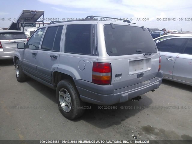 1J4GZ58S1VC749980 - 1997 JEEP GRAND CHEROKEE LAREDO/TSI SILVER photo 3