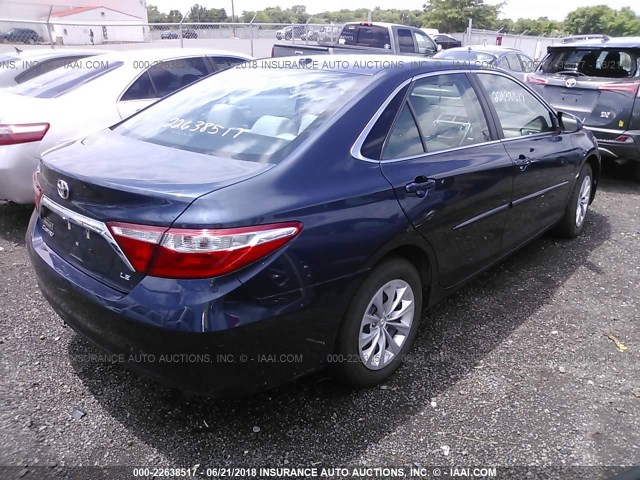 4T1BF1FKXFU912380 - 2015 TOYOTA CAMRY LE/XLE/SE/XSE BLUE photo 4
