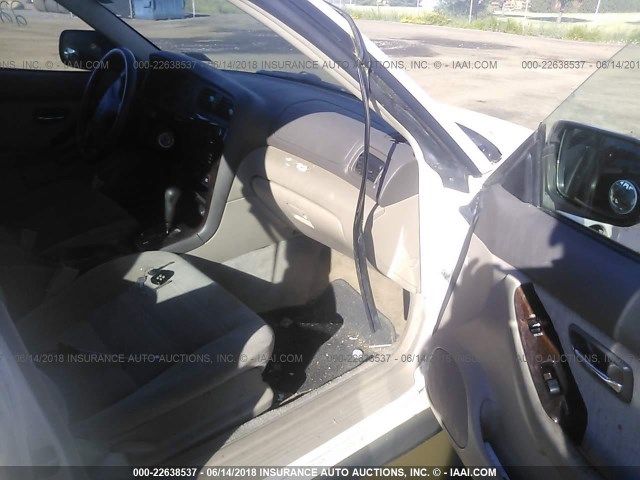 4S3BH675827621972 - 2002 SUBARU LEGACY OUTBACK AWP 白色 照片 5