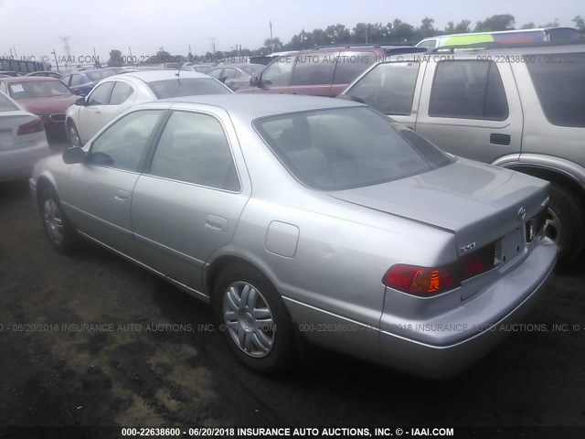 JT2BG22K910595388 - 2001 TOYOTA CAMRY CE/LE/XLE 银色 照片 3