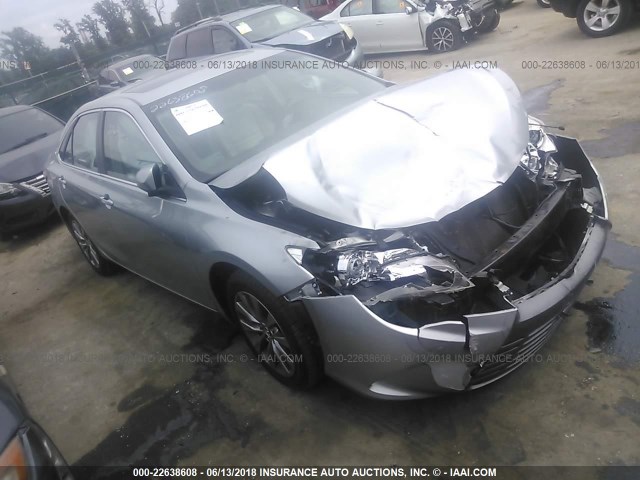 4T1BF1FK0FU922979 - 2015 TOYOTA CAMRY LE/XLE/SE/XSE 银色 照片 1