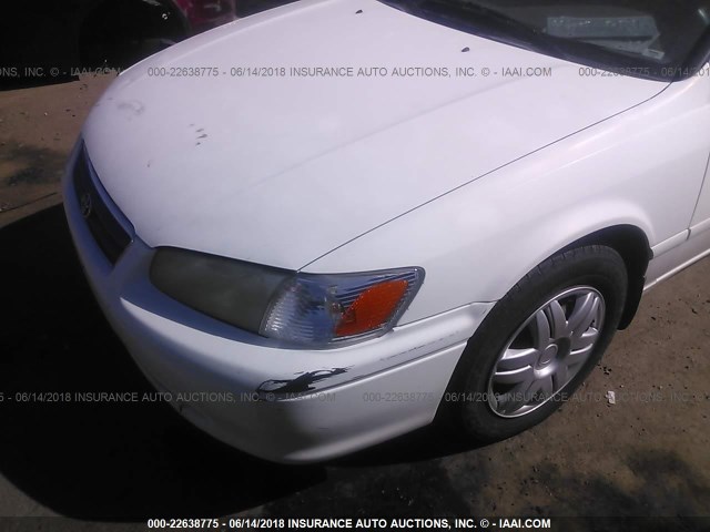 JT2BG22K7Y0513975 - 2000 TOYOTA CAMRY CE/LE/XLE 白色 照片 6