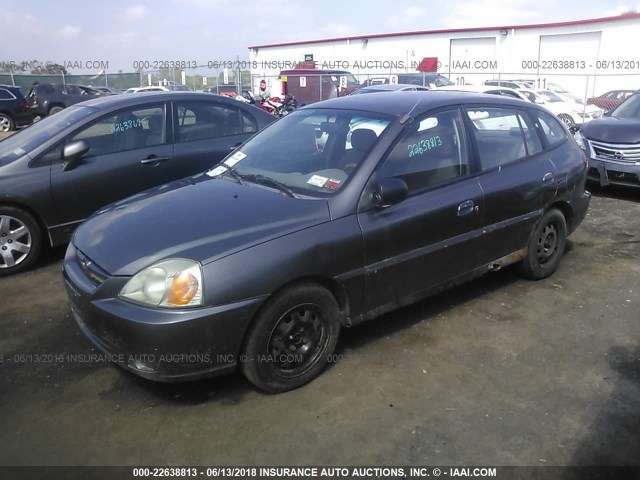 KNADC165446196266 - 2004 KIA RIO CINCO GRAY photo 2