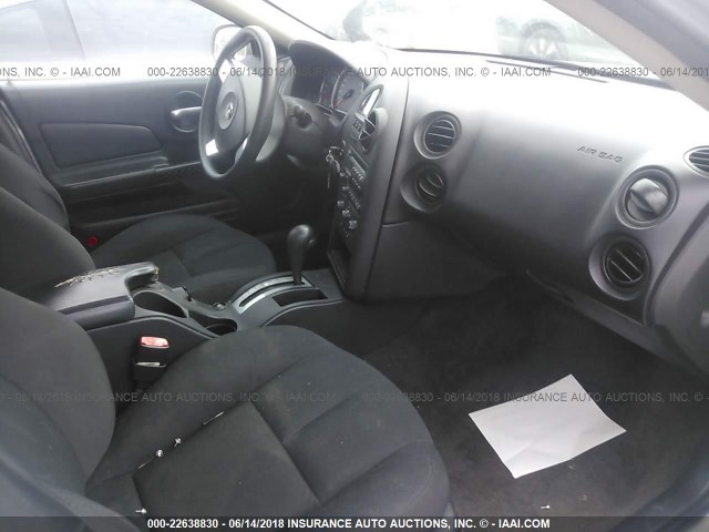 2G2WP552561313544 - 2006 PONTIAC GRAND PRIX SILVER photo 5