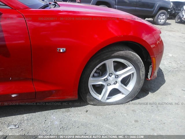 1G1FB3DXXJ0132612 - 2018 CHEVROLET CAMARO LT RED photo 6