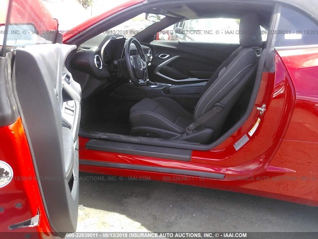 1G1FB3DXXJ0132612 - 2018 CHEVROLET CAMARO LT RED photo 8