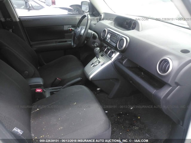 JTLZE4FE0A1109836 - 2010 TOYOTA SCION XB შავი ფოტო 5