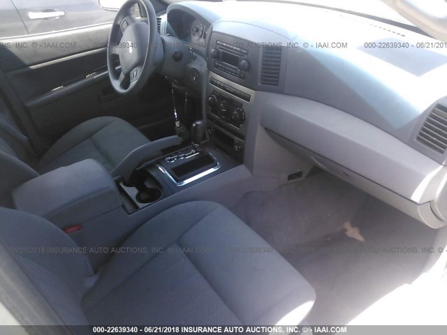 1J4GR48K65C693674 - 2005 JEEP GRAND CHEROKEE LAREDO/COLUMBIA/FREEDOM 白色 照片 5