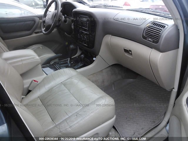 JT3HT05J0Y0105374 - 2000 TOYOTA LAND CRUISER  GRAY photo 5