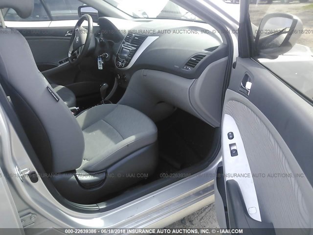 KMHCU4AE0DU461311 - 2013 HYUNDAI ACCENT GLS/SE GRAY photo 5