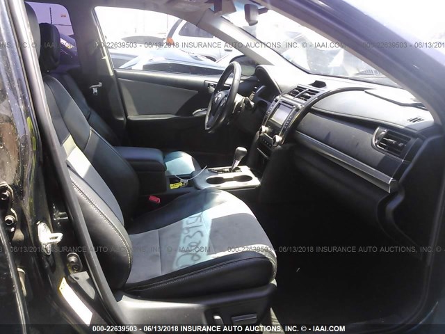 4T1BF1FK5CU529054 - 2012 TOYOTA CAMRY SE/LE/XLE მწვანე ფოტო 5