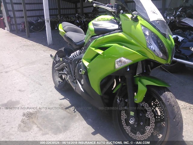 JKAEXEE18CDA06140 - 2012 KAWASAKI EX650 EC GREEN photo 1