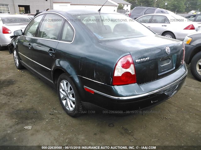 WVWRH63B61E146469 - 2001 VOLKSWAGEN PASSAT GLX GREEN photo 2