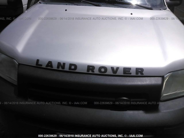 SALNY22203A258969 - 2003 LAND ROVER FREELANDER SE TAN photo 10