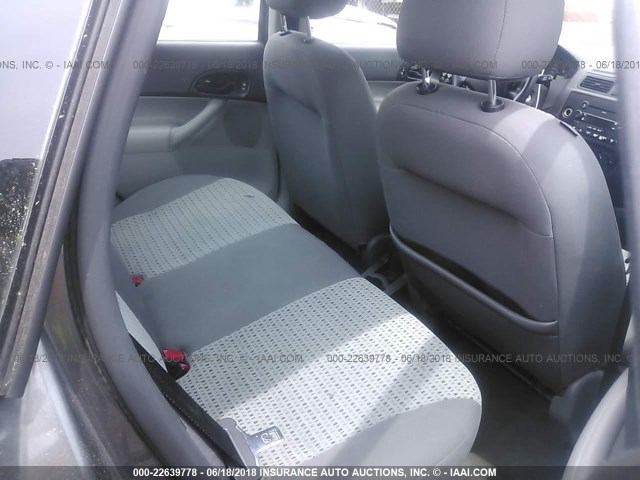 1FAHP34N77W210923 - 2007 FORD FOCUS ZX4/S/SE/SES GRAY photo 8